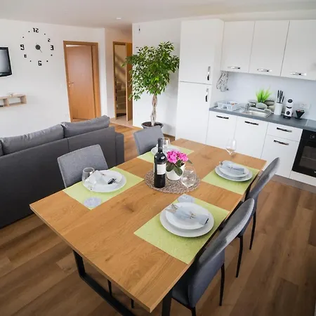 Apartma Lida 1- Mirna Lokacija, Brezplacno Parkirisce, 10 Minut Hoje Do Jezera In Gradu *