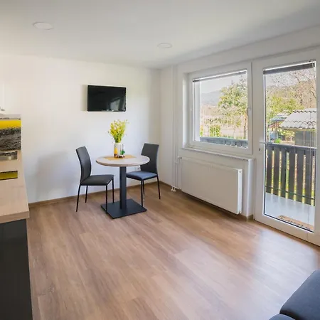 Apartma Lida 1- Mirna Lokacija, Brezplacno Parkirisce, 10 Minut Hoje Do Jezera In Gradu דירה