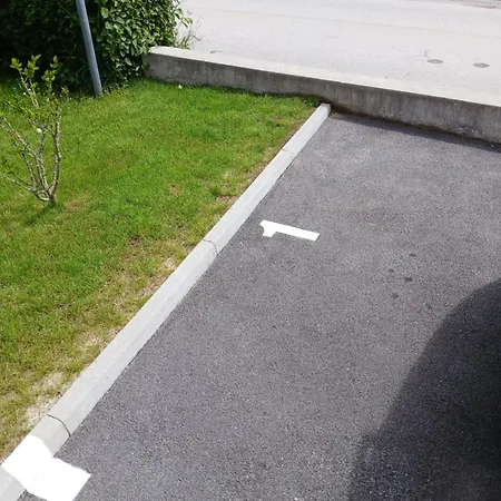 Lejlighed Apartma Lida 1- Mirna Lokacija, Brezplacno Parkirisce, 10 Minut Hoje Do Jezera In Gradu *