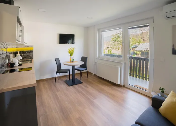 Apartma Lida 1- Mirna Lokacija, Brezplacno Parkirisce, 10 Minut Hoje Do Jezera In Gradu شقة